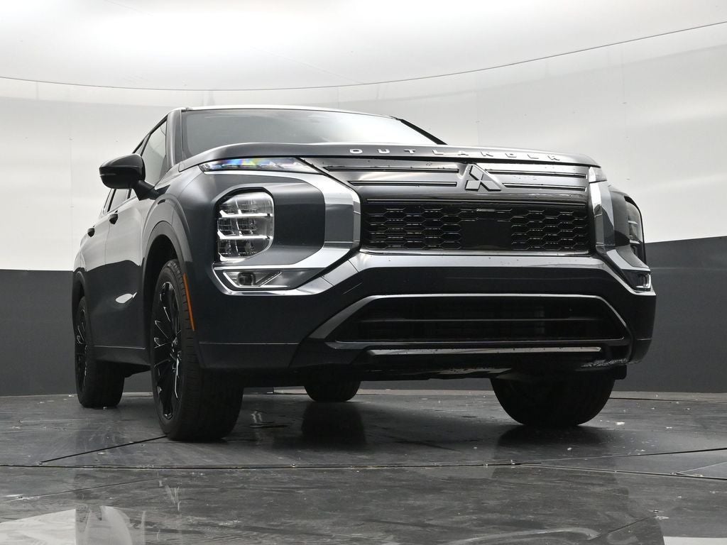 2026 Mitsubishi Outlander LE