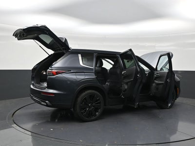2026 Mitsubishi Outlander LE