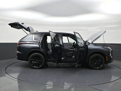 2026 Mitsubishi Outlander LE