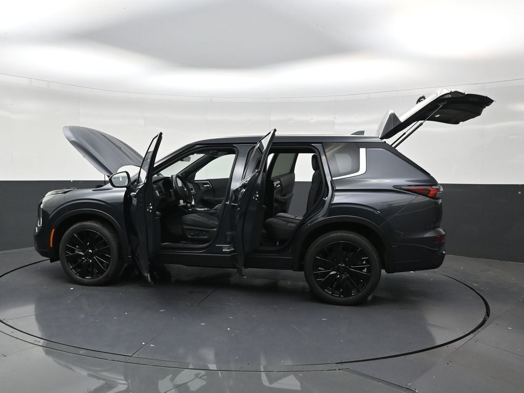 2026 Mitsubishi Outlander LE