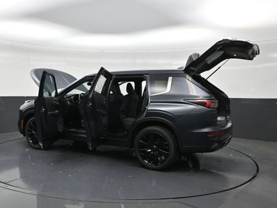2026 Mitsubishi Outlander LE