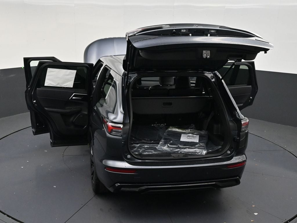 2026 Mitsubishi Outlander LE
