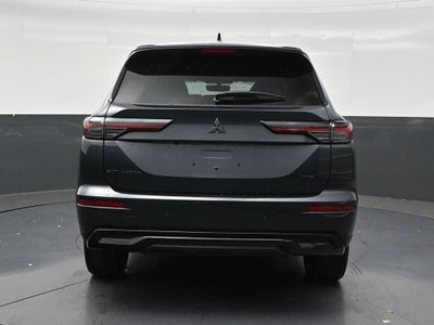2026 Mitsubishi Outlander LE