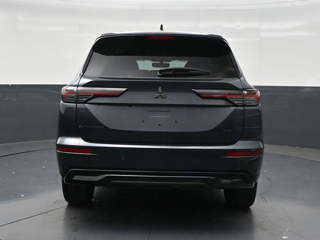 2026 Mitsubishi Outlander LE