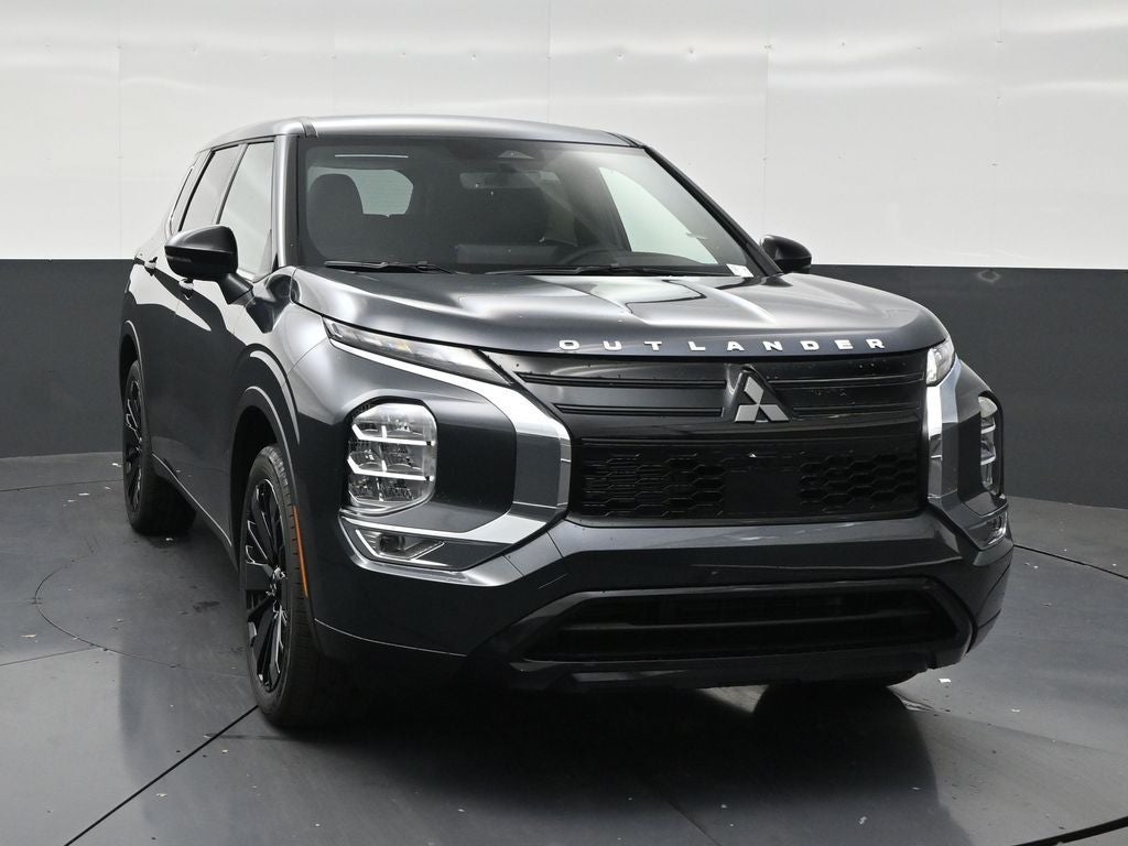 2026 Mitsubishi Outlander LE