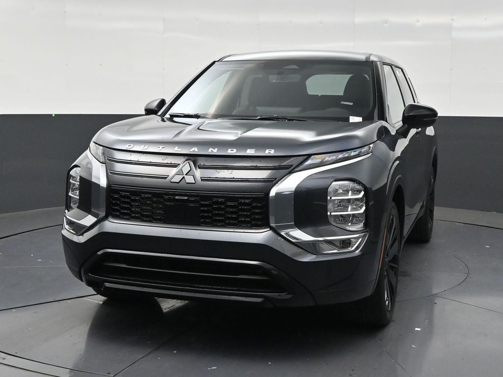2026 Mitsubishi Outlander LE