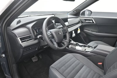 2026 Mitsubishi Outlander LE