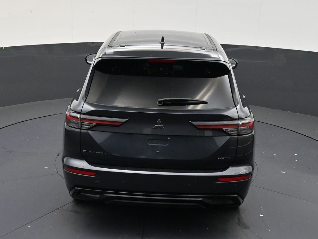 2026 Mitsubishi Outlander LE