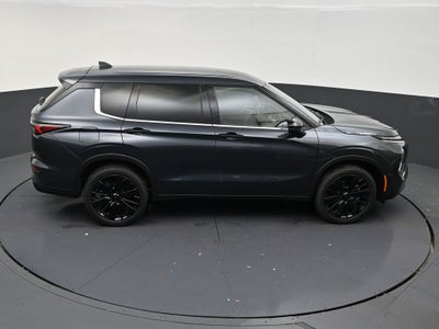 2026 Mitsubishi Outlander LE