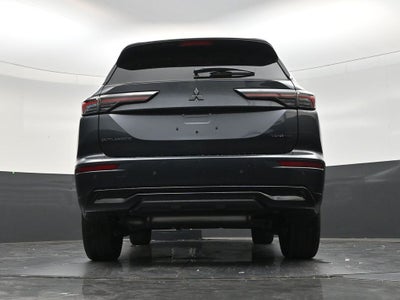 2026 Mitsubishi Outlander LE