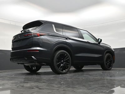 2026 Mitsubishi Outlander LE