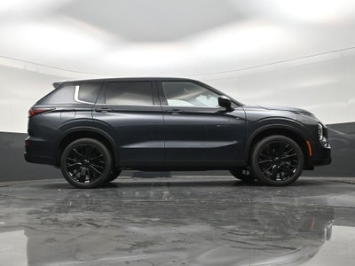 2026 Mitsubishi Outlander LE