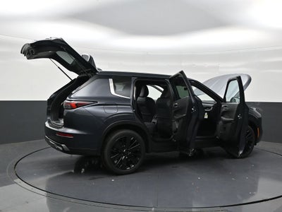 2026 Mitsubishi Outlander LE