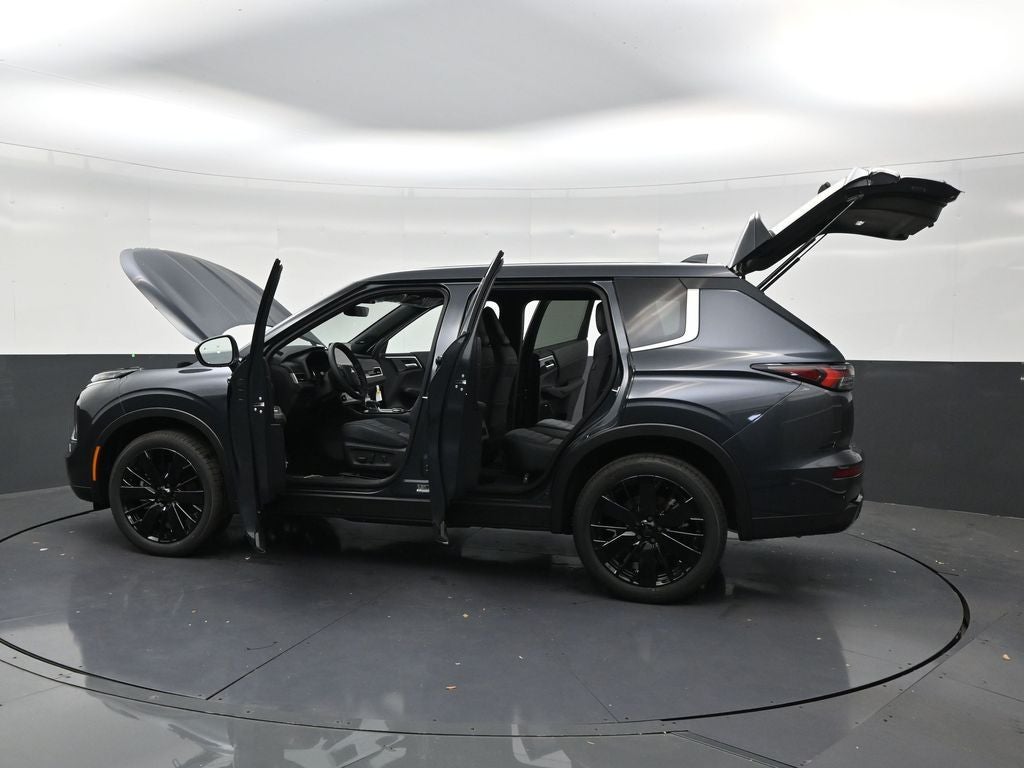2026 Mitsubishi Outlander LE