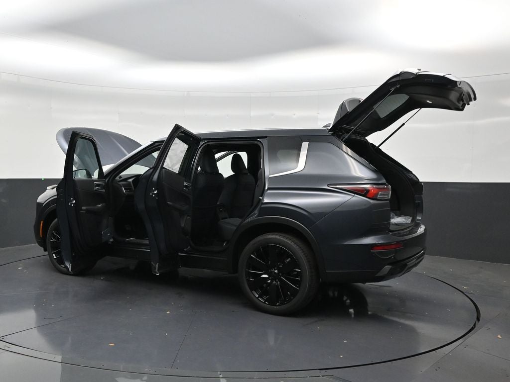 2026 Mitsubishi Outlander LE
