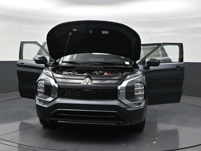 2026 Mitsubishi Outlander LE