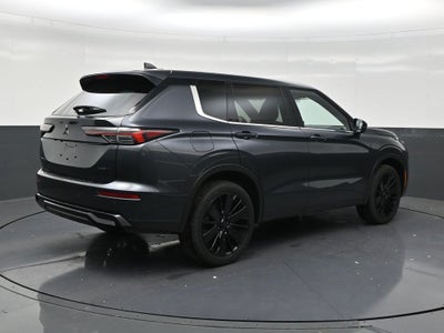 2026 Mitsubishi Outlander LE