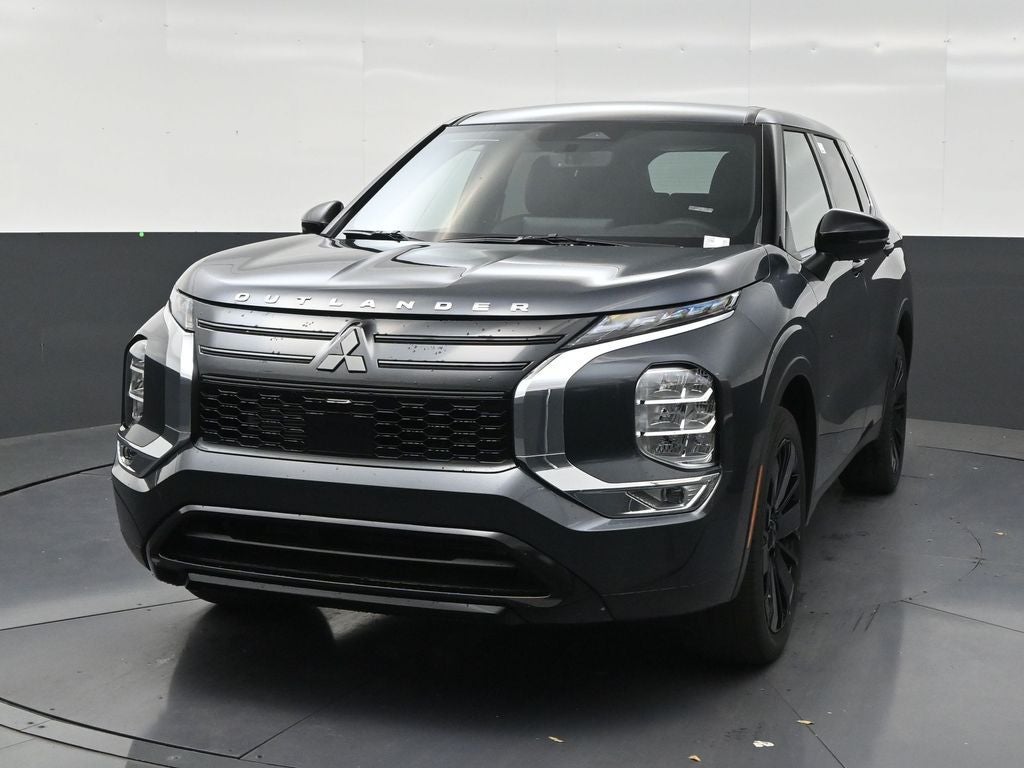 2026 Mitsubishi Outlander LE