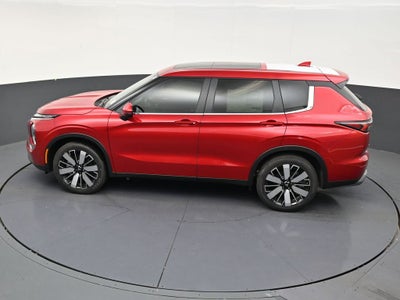 2026 Mitsubishi Outlander SE
