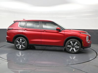 2026 Mitsubishi Outlander SE