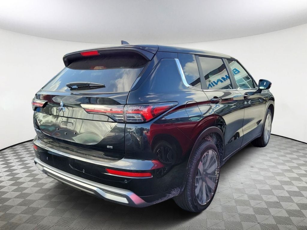 2026 Mitsubishi Outlander SE