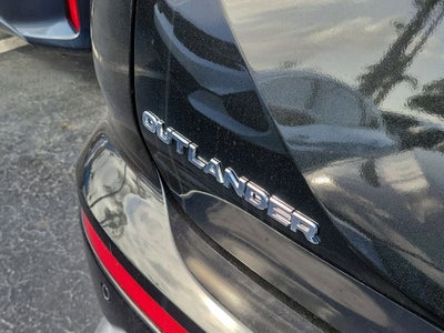 2026 Mitsubishi Outlander SE