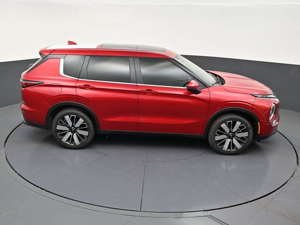 2026 Mitsubishi Outlander SE