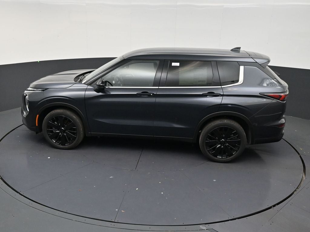 2026 Mitsubishi Outlander LE