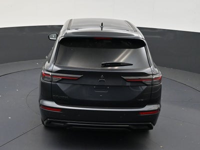 2026 Mitsubishi Outlander LE