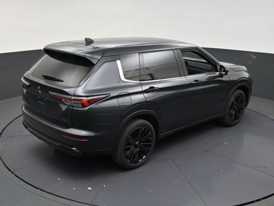 2026 Mitsubishi Outlander LE