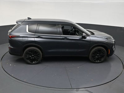 2026 Mitsubishi Outlander LE