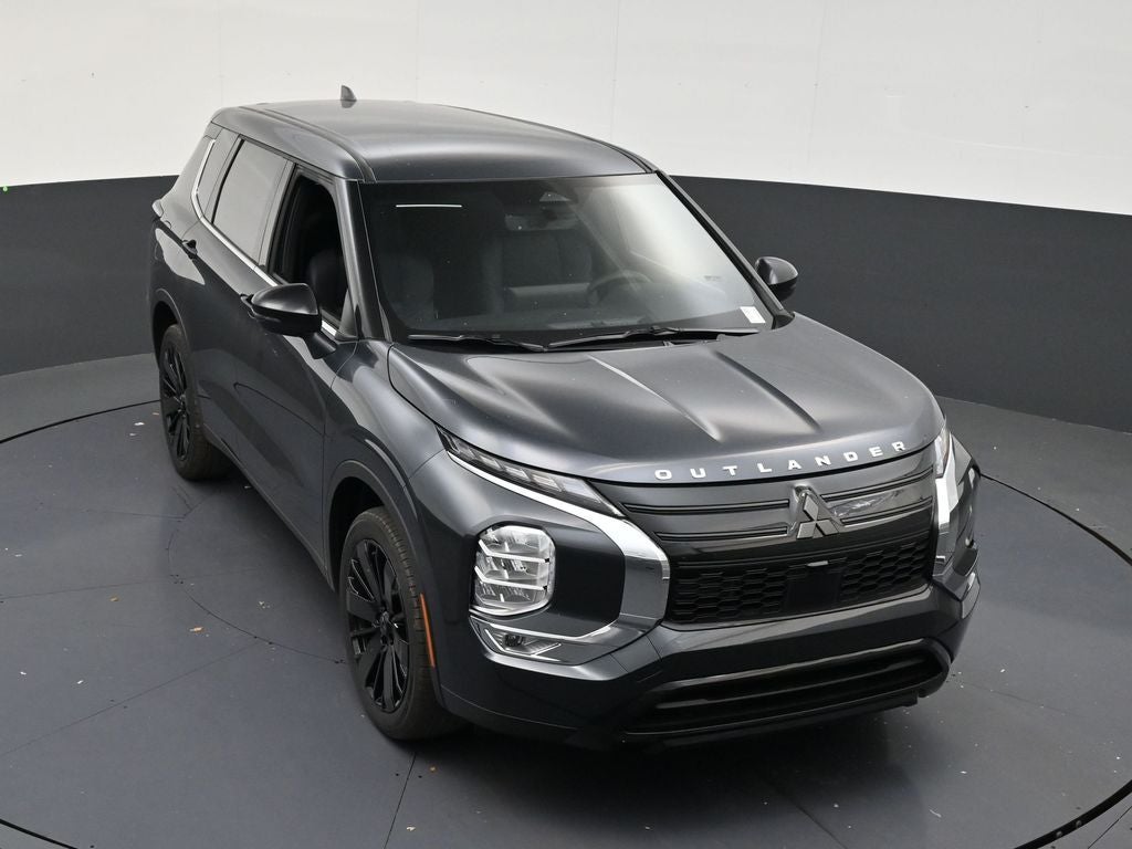 2026 Mitsubishi Outlander LE