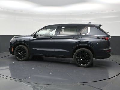 2026 Mitsubishi Outlander LE