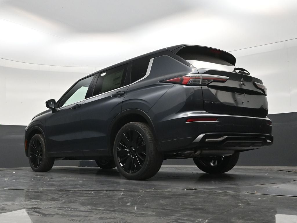 2026 Mitsubishi Outlander LE
