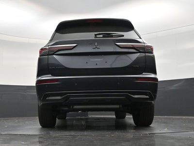 2026 Mitsubishi Outlander LE