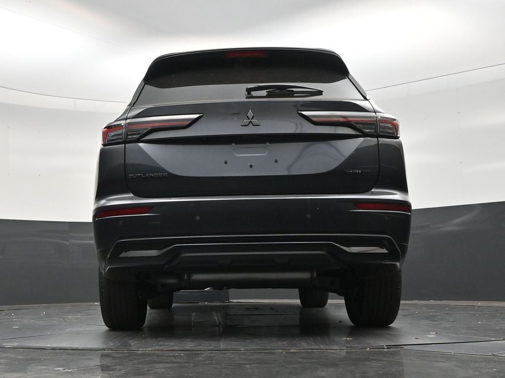 2026 Mitsubishi Outlander LE