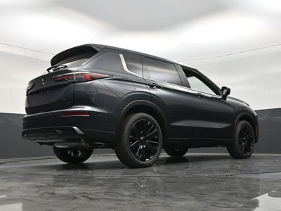 2026 Mitsubishi Outlander LE