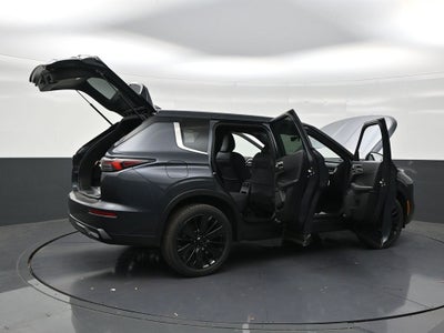 2026 Mitsubishi Outlander LE