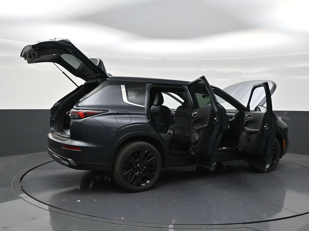 2026 Mitsubishi Outlander LE