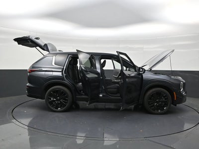 2026 Mitsubishi Outlander LE