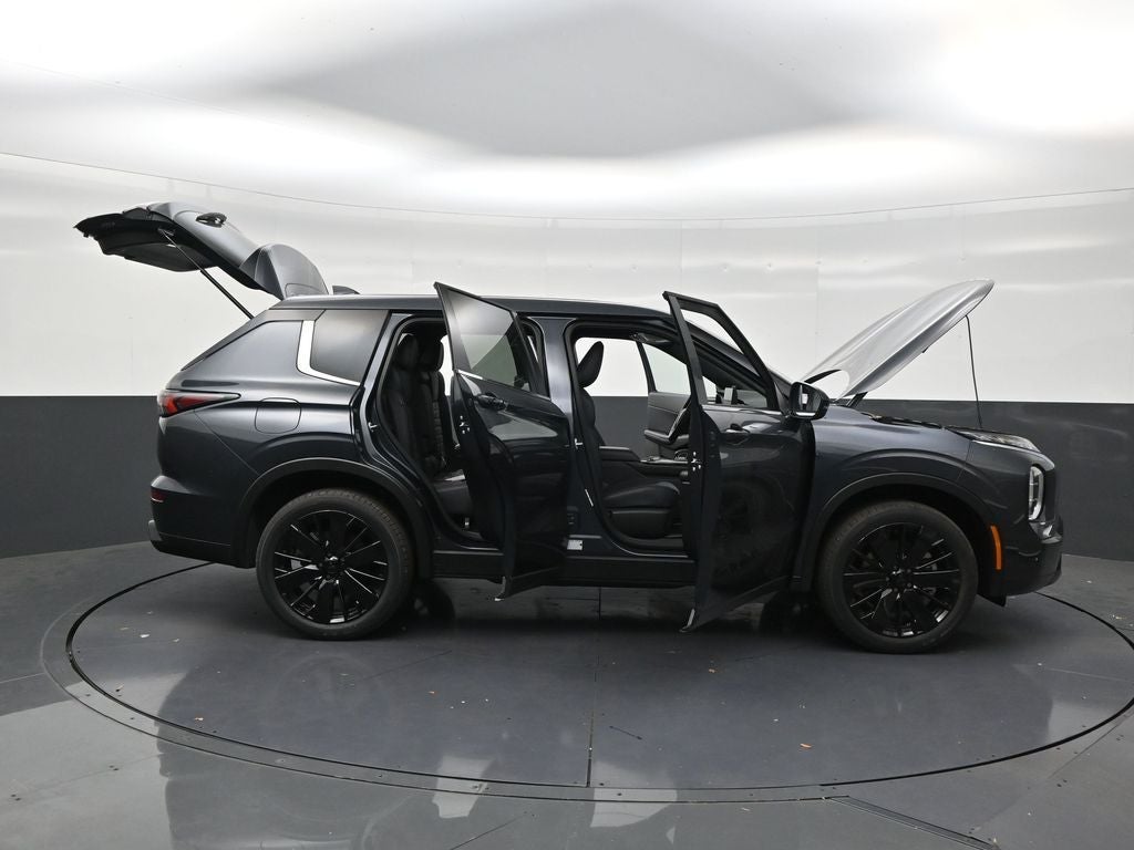2026 Mitsubishi Outlander LE