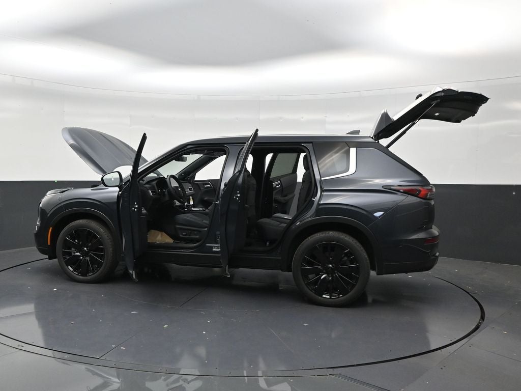 2026 Mitsubishi Outlander LE