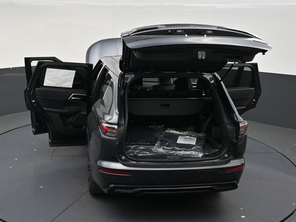 2026 Mitsubishi Outlander LE