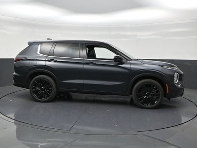 2026 Mitsubishi Outlander LE