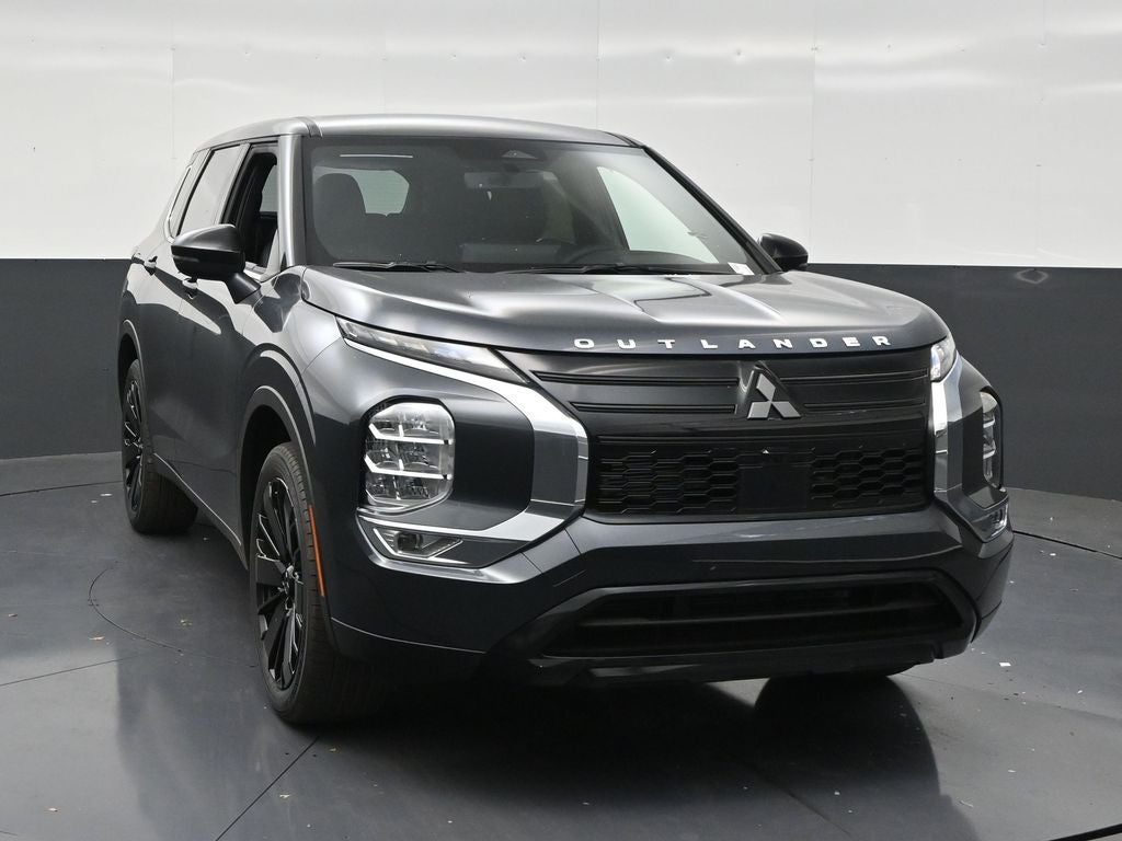 2026 Mitsubishi Outlander LE