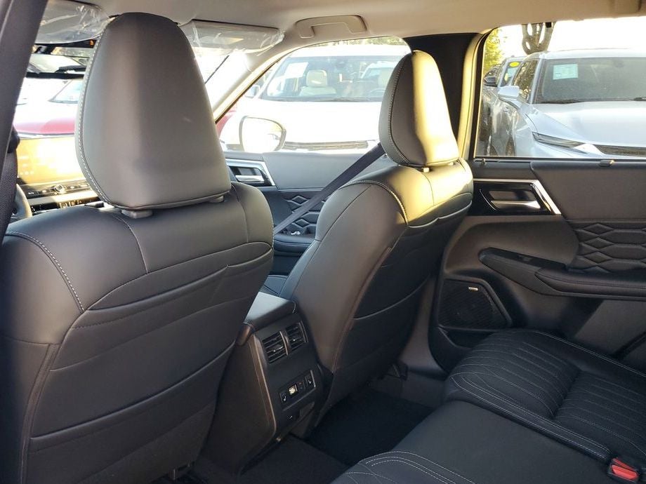 2026 Mitsubishi Outlander SEL