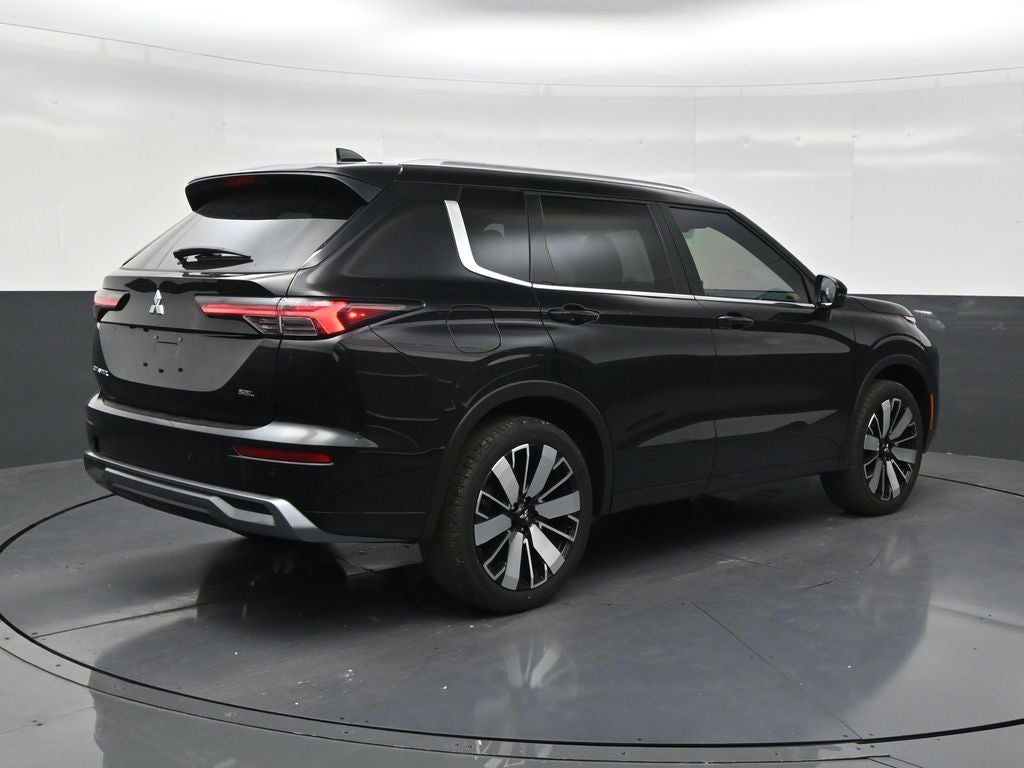 2026 Mitsubishi Outlander SEL