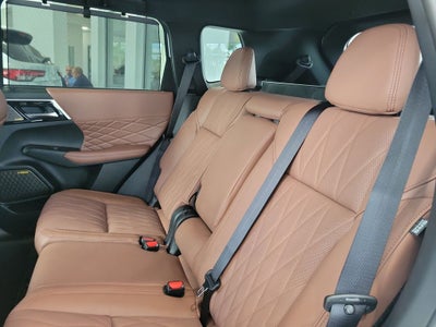 2026 Mitsubishi Outlander SEL