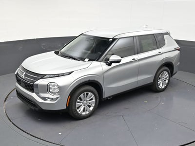 2026 Mitsubishi Outlander ES