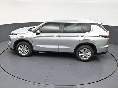 2026 Mitsubishi Outlander ES